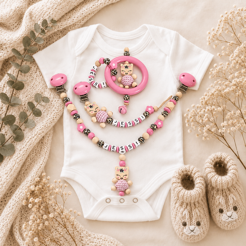 3-teiliges Baby-Set mit Namen Reh im trendigen Leo-Design
