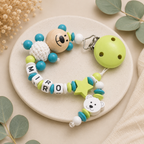 Baby Geschenke Set 3-teilig Schnullerkette Greifling und Namensanhänger Schlüsselanhänger
