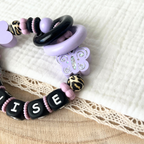 Personalisierte Baby Geschenkset 3er Set Flieder mit Namen – Schnullerkette, Greifling & Kinderwagenkette im Leo Design