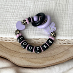 Personalisierte Baby Geschenkset 3er Set Flieder mit Namen – Schnullerkette, Greifling & Kinderwagenkette im Leo Design
