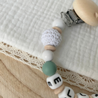 Schnullerkette mit Namen - personalisiert - Blume Häkelperle - Baby Geschenk - grün weiß natur
