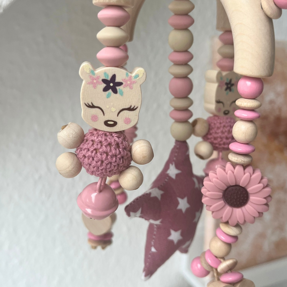 Baby Mobile Reh in rosa und Naturtönen - Mobile für Babybett, Stubenwagen oder Babyzimmer