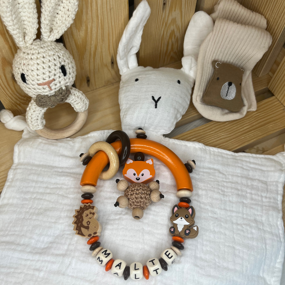 Greifring mit Namen personalisiert - Motive Fuchs und Igel