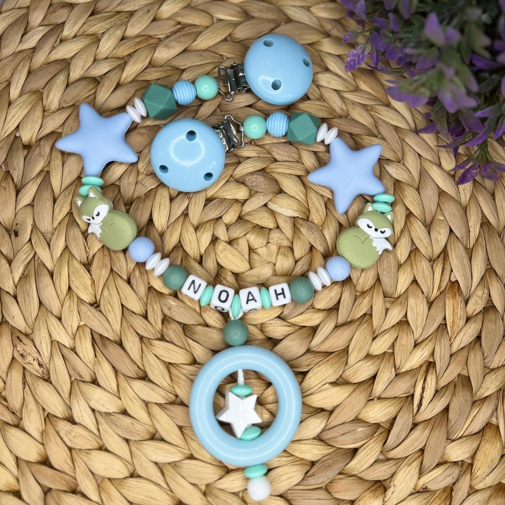 Handmade Kinderwagenkette für Junge - Silikon & Holz im perfekten Design