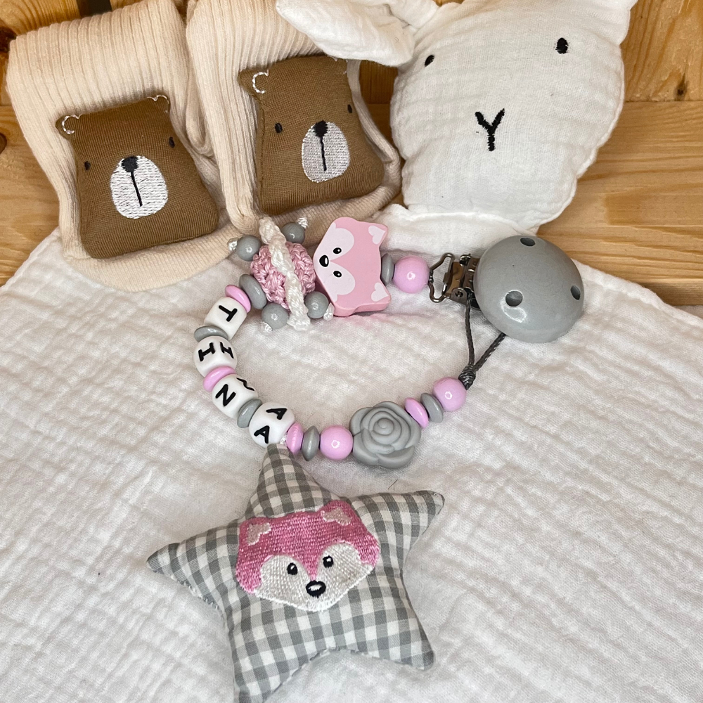 Schnullerkette mit Namen – Mädchen - Fuchs – Babygeschenk zur Geburt oder Taufe