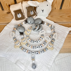 Personalisiertes Baby-Set mit Namen – Greifling, Schnullerkette & Kinderwagenkette für Jungen & Mädchen