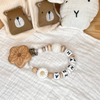 Schnullerkette mit Namen für Mädchen - Blümchen - natur weiß