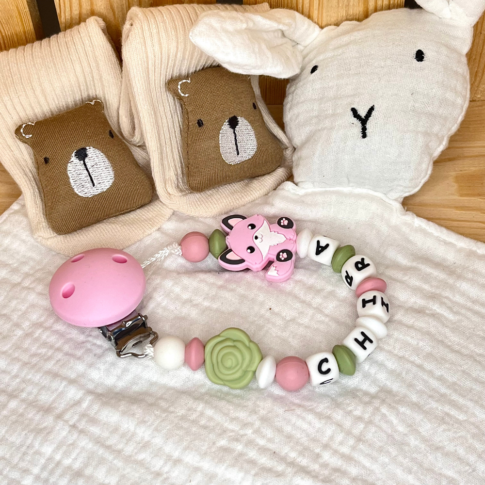 Schnullerkette mit Namen für Mädchen - Fuchs - grün rosa weiß