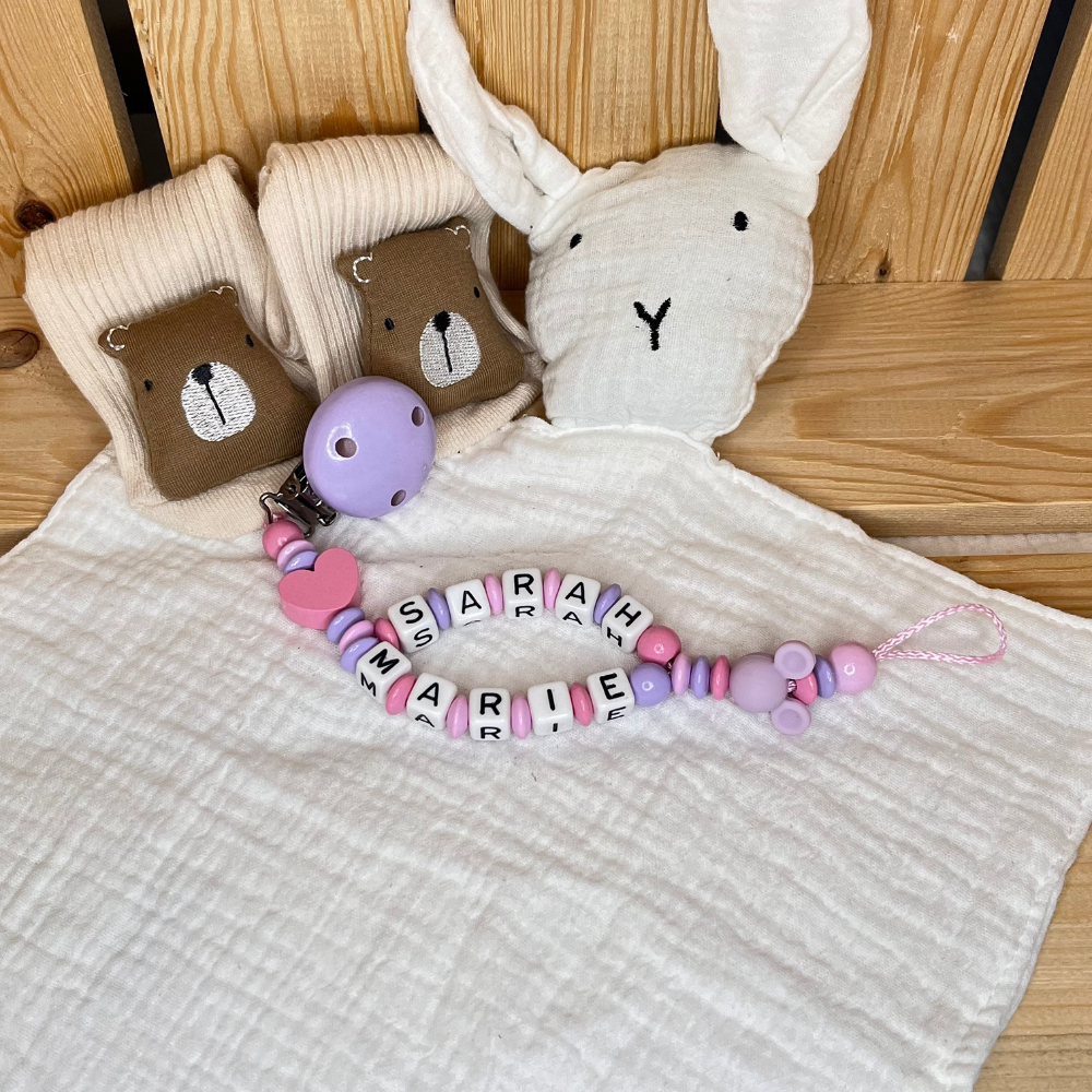 Schnullerkette mit Namen oder Doppelnamen für Mädchen flieder rosa