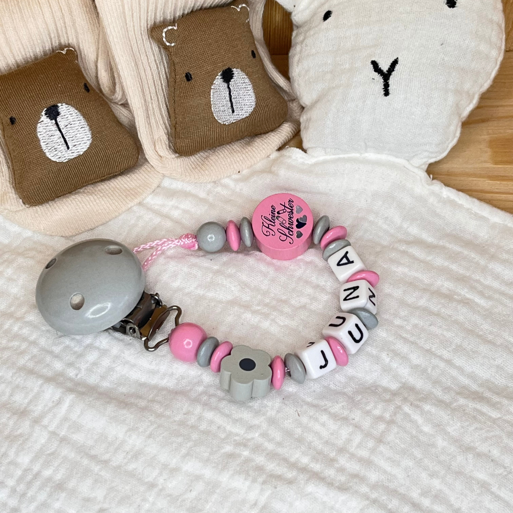 Schnullerkette mit Namen für Mädchen Kleine Schwester babyrosa hellgrau