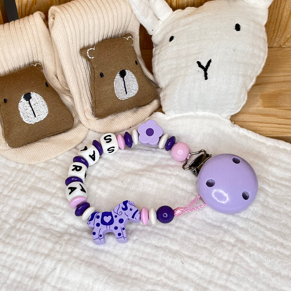 Süße Schnullerkette mit Namen für Mädchen Pony flieder lila rosa