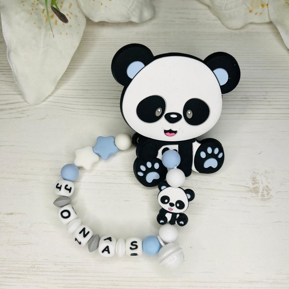 Schnullerkette und Greifling mit Namen Junge Pandabär Blau Grau Weiß Babygeschenk