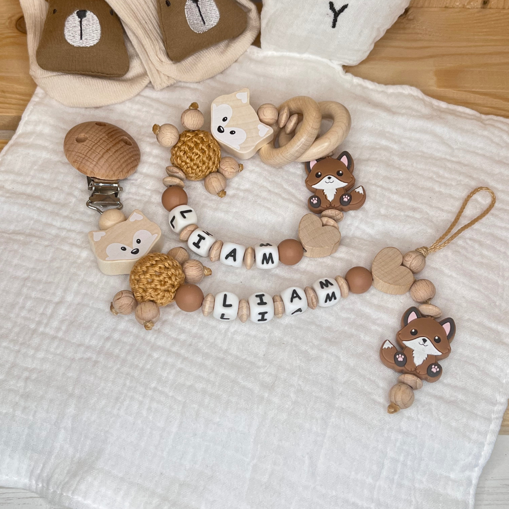 Personalisierte Schnullerkette & Greifling im Set – Babygeschenk für Jungen & Mädchen
