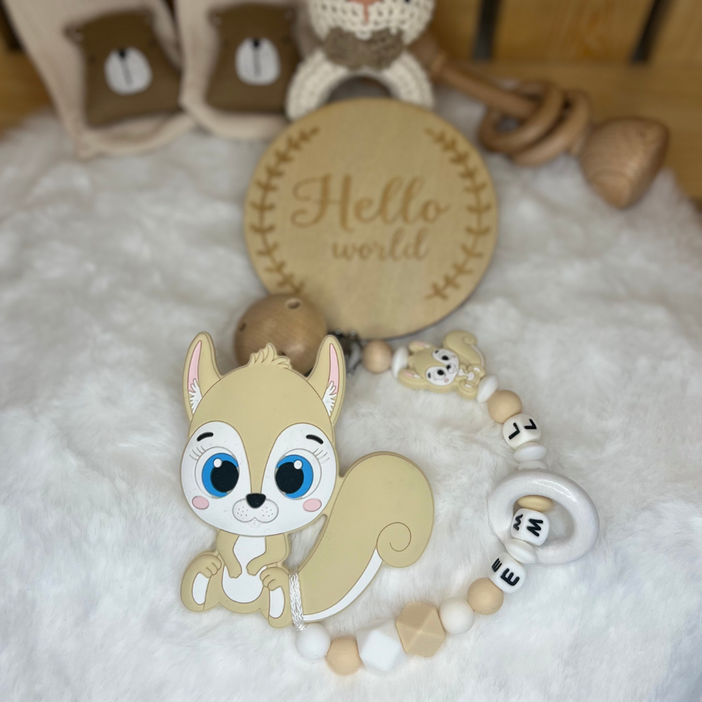 Personalisierte Beißkette mit Namen – Spielkette & Beißanhänger Eichhörnchen  für Babys