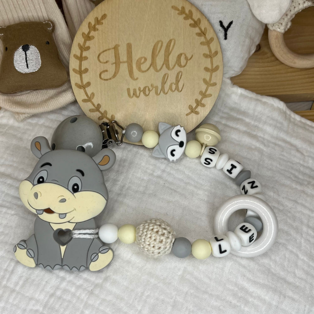 Personalisierte Beißkette mit Namen – Spielkette & Beißanhänger Nilpferd  für Babys