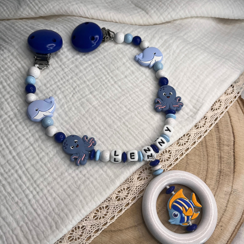 3er Set – Personalisierte Schnullerkette, Greifling & Kinderwagenkette - Fisch Oktopus Wal - Junge