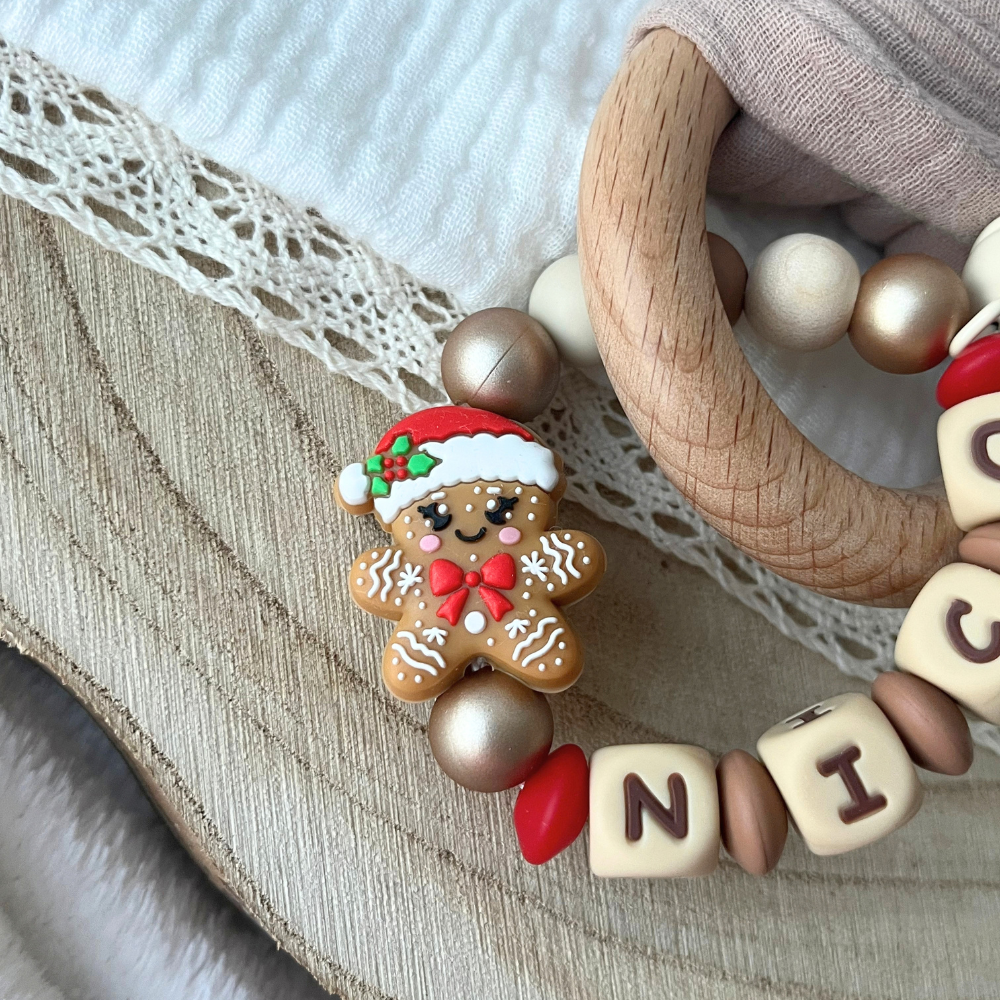 Baby Greifring mit Namen & Lebkuchenmann – Weihnachts- & Nikolausgeschenk