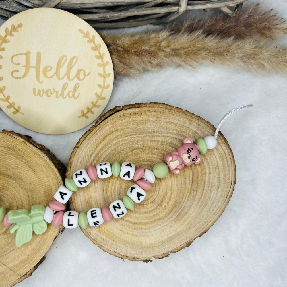 Schnullerkette mit Doppelnamen | Mädchen | 3D Bär Schmetterling | Babygeschenk