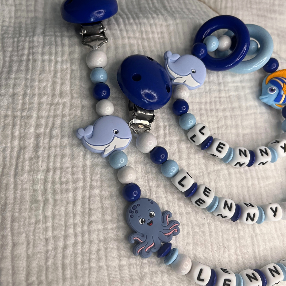 3er Set – Personalisierte Schnullerkette, Greifling & Kinderwagenkette - Fisch Oktopus Wal - Junge