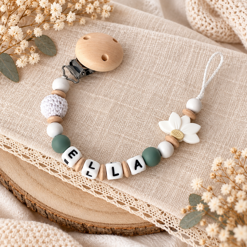 Schnullerkette mit Namen - personalisiert - Blume Häkelperle - Baby Geschenk - grün weiß natur