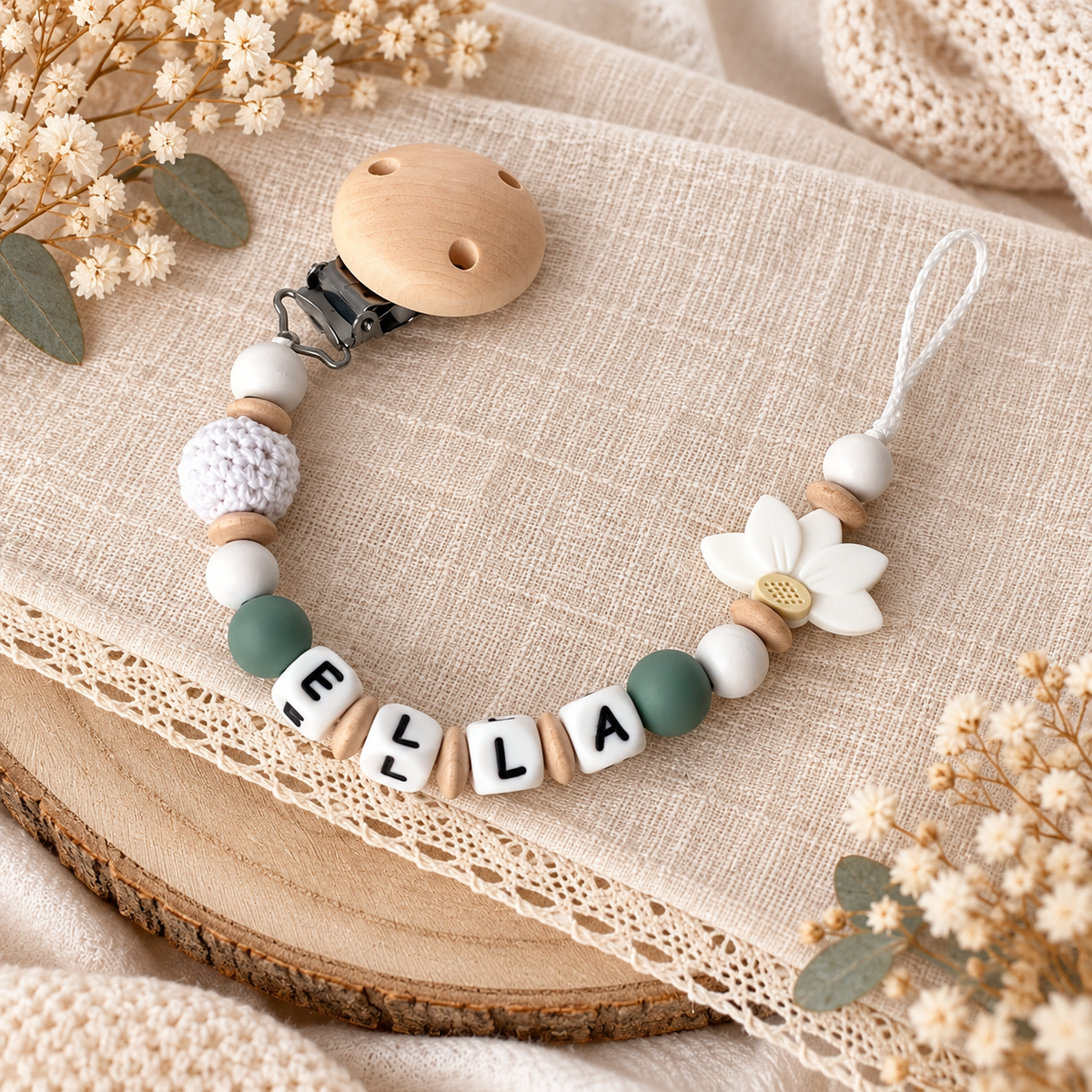 Schnullerkette mit Namen - personalisiert - Blume Häkelperle - Baby Geschenk - grün weiß natur