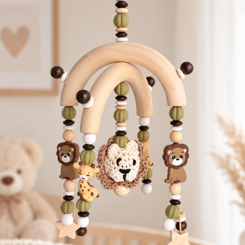 Baby Mobile Löwe Giraffe  in Naturtönen – Handgemachte Babyzimmer Deko zur Geburt