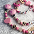 3er Set – Personalisierte Schnullerkette, Greifling & Kinderwagenkette - Babyfüßchen - Rosa