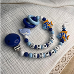 3er Set – Personalisierte Schnullerkette, Greifling & Kinderwagenkette - Fisch Oktopus Wal - Junge