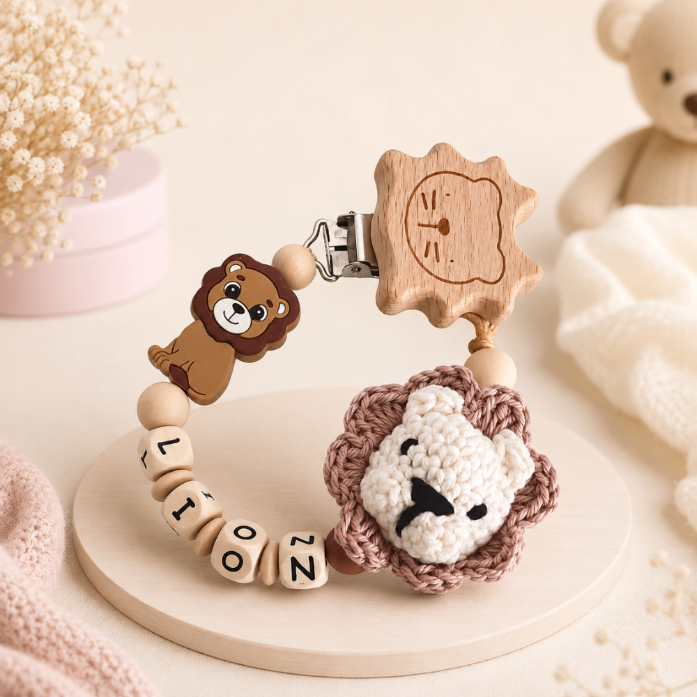 Schnullerkette mit Namen Löwe | Personalisierte Schnullerkette in Naturfarben
