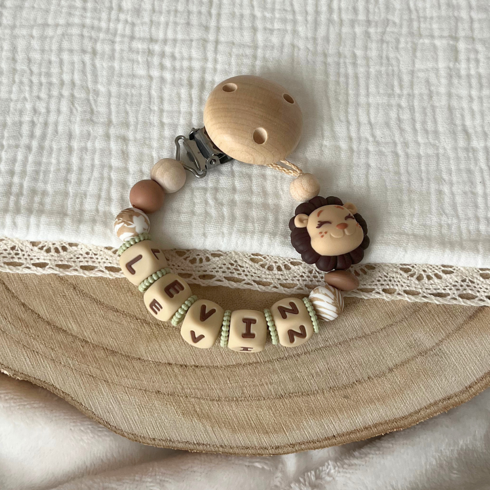 Personalisierte Schnullerkette mit Namen - Löwenmotiv in Naturfarben - Baby Geschenk