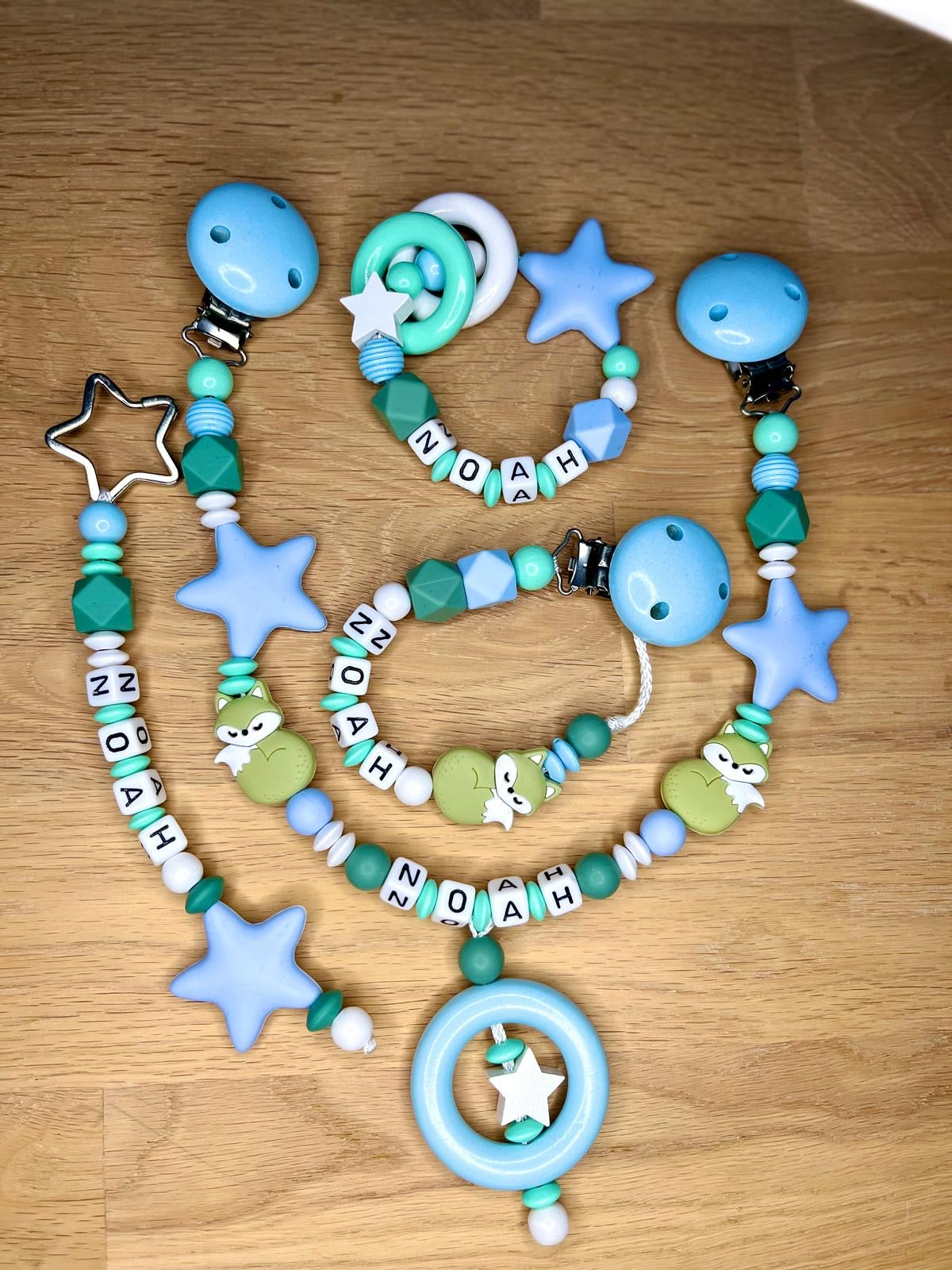 Baby Geschenkset Junge – Personalisiert mit Name (4-teilig)