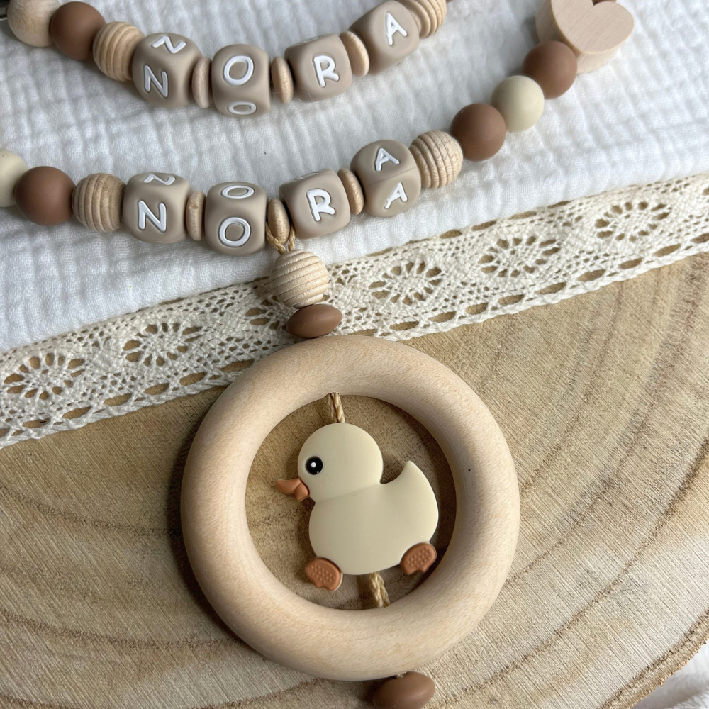 Kinderwagenkette mit Namen Ente | Personalisiert | Mädchen | Babygeschenk
